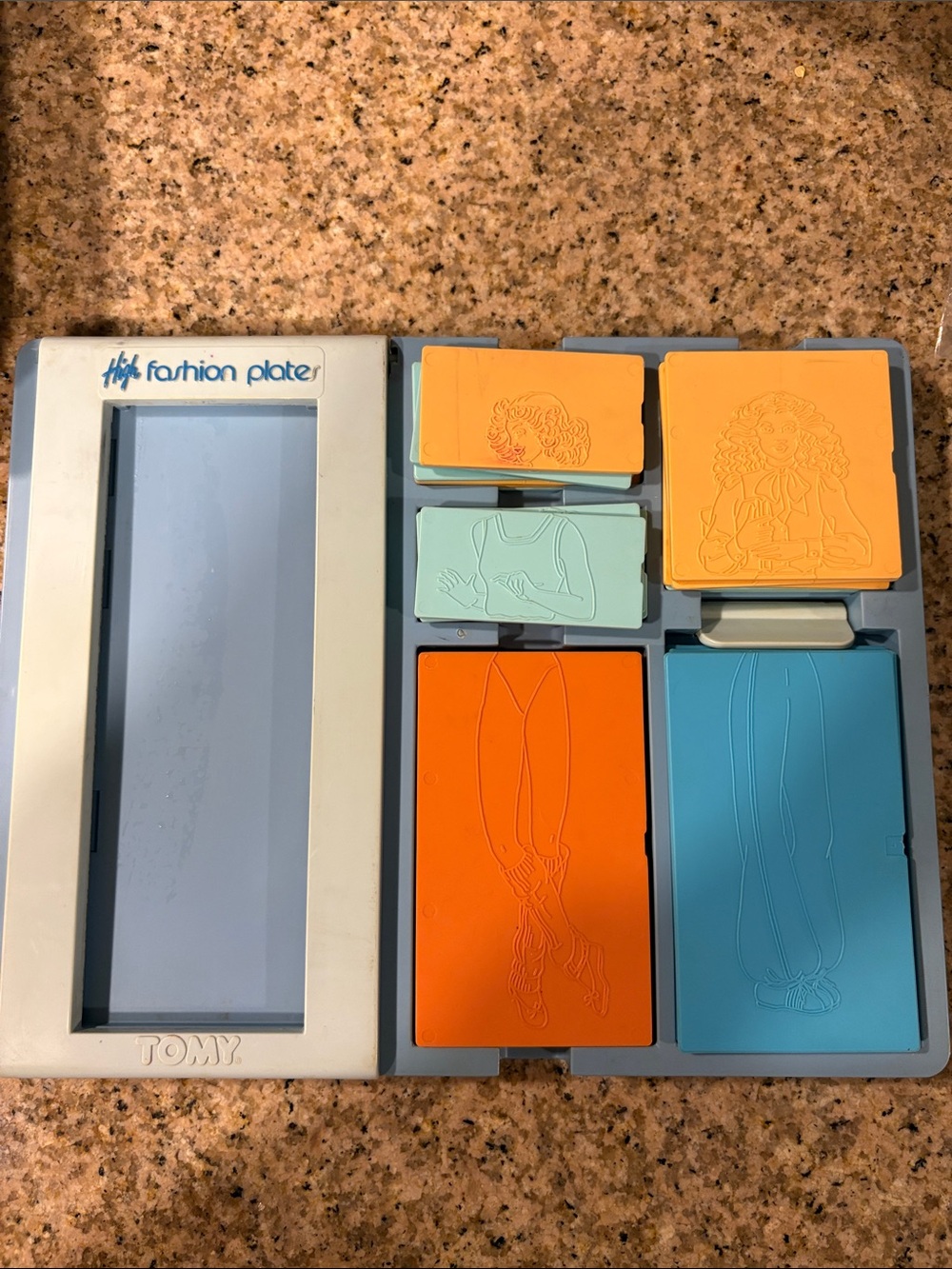 TOMY Fashion Plate Design Drawing Set